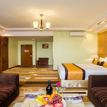 Best Western Green Hill Hotel Янгон Экстерьер фото